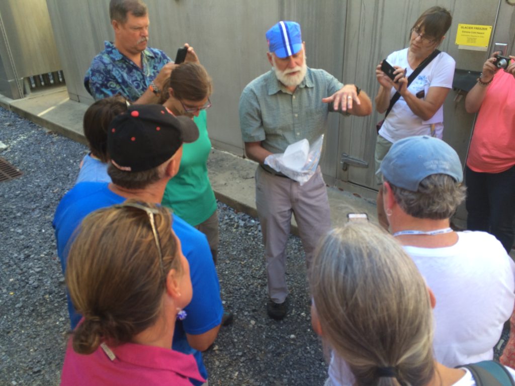 Showing of ice cores